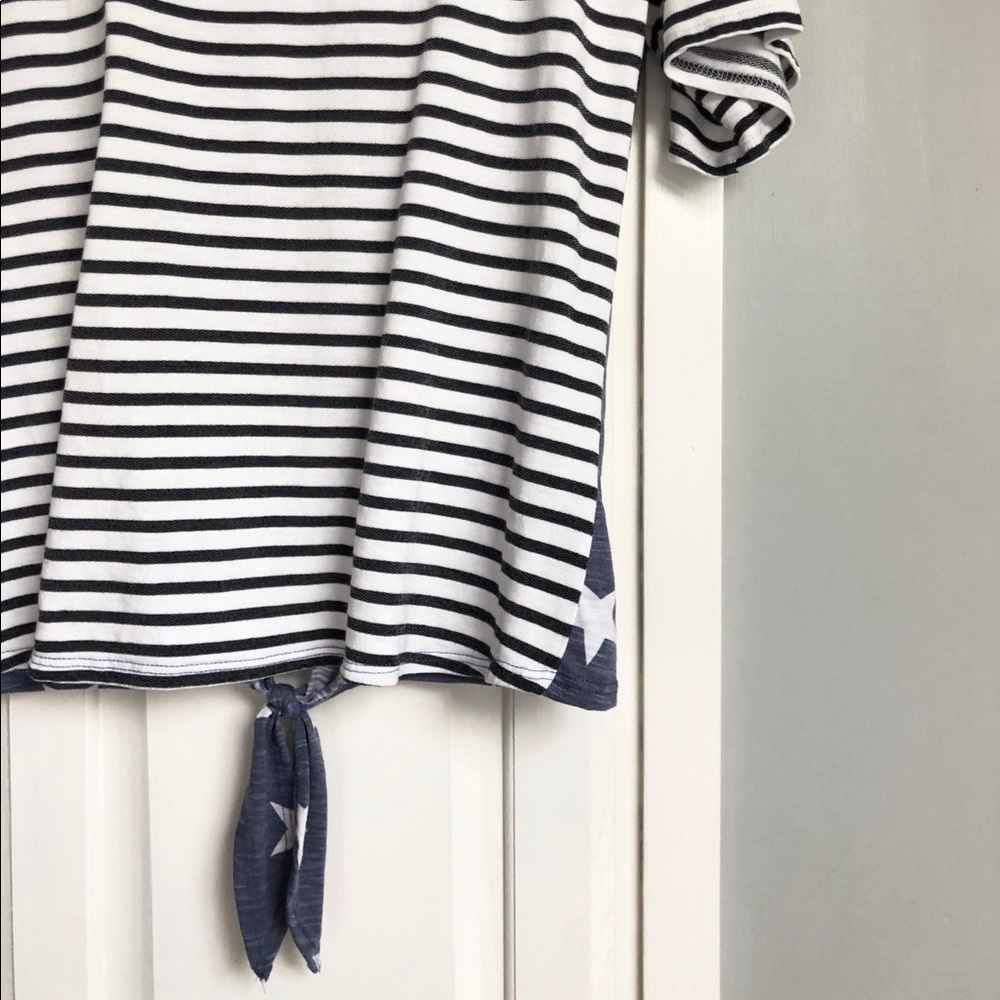 My Story || Stars and Stripes Front Knot Top - Picture 6 of 7
